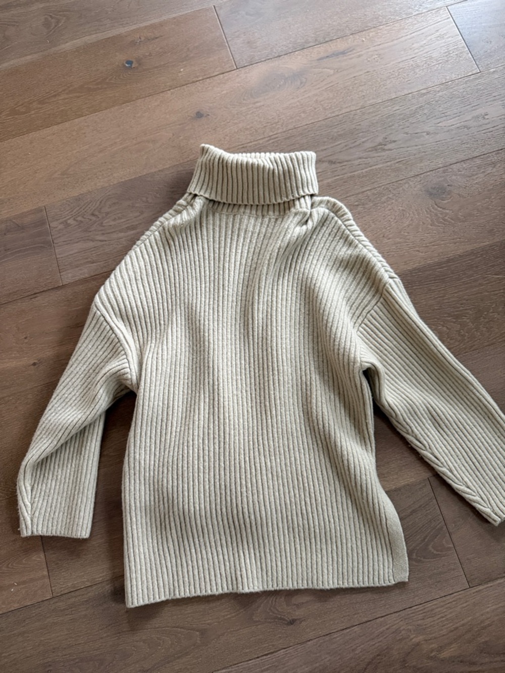 H&M Cozy Ribbed Turtleneck Sweater - Cream